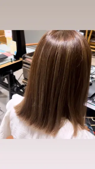 カラー 中務 綾乃のヘアスタイル