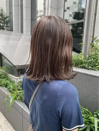 ミディアム カラー 色白に見える暗髪 梅田・増田のヘアスタイル