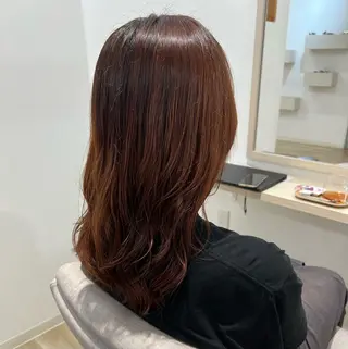 ミディアム パーマ scena所属・秋山 勝陽のヘアスタイル