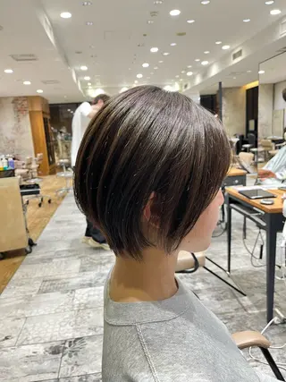 ショート 顔まわりカット 前髪カット安井楽人のヘアスタイル