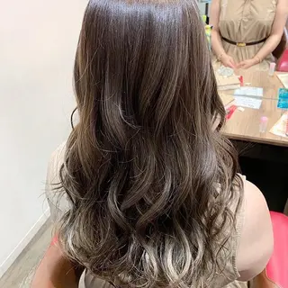 ミディアム カラー AMI Hair  supply所属・髪質改善カラー 韓国風レイヤーのヘアスタイル