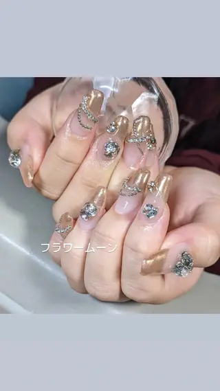 ネイル フラワー ムーンのネイルデザイン