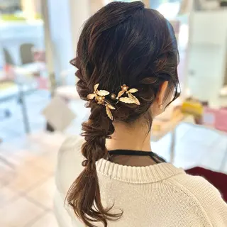 セミロング ヘアアレンジ ブリーチ/ヘアセット 【𝙍𝙞𝙣𝙤】のヘアスタイル