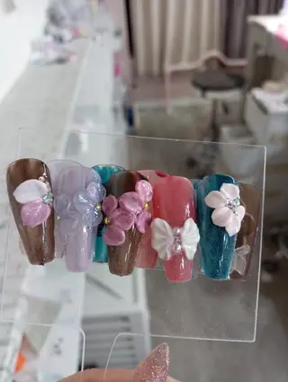 ネイル VANNAILSALON 本厚木店所属・VANNAIL 本厚木店のネイルデザイン