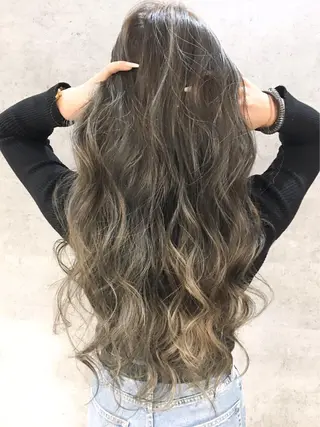 ロング MiL所属・✨ハイトーン✨ 濱田知孝のヘアスタイル