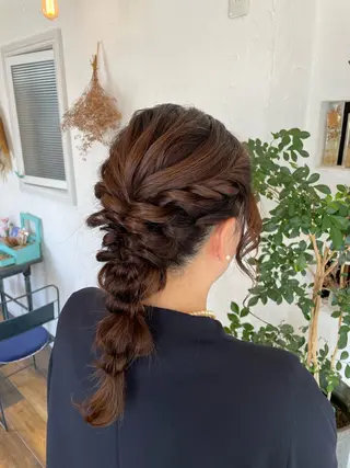 ヘアアレンジ 🌸小掛🌸 豊橋外国人風カラーのヘアスタイル