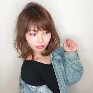 セミロング カラー ヘアアレンジ ブリーチ/ヘアケア/ 艶髪/イギチハルのヘアスタイル