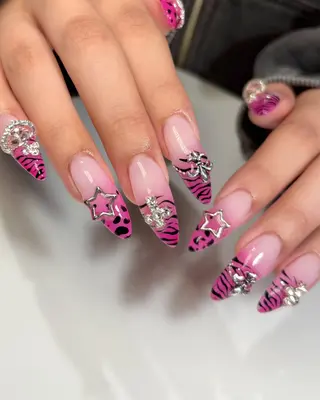 ネイル émure. / パラジェル認定のネイルデザイン