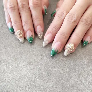 ネイル nailstudio ′ecole所属・nailstudio ′ecoleのネイルデザイン