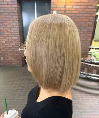カラー スズキ ユウナのヘアスタイル