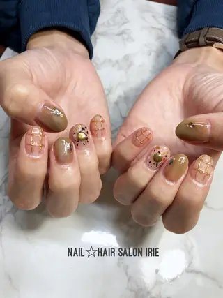 ネイル Hair salon Irie所属・與儀 知佳のネイルデザイン