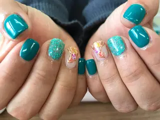 ショート nails' it...のネイルデザイン