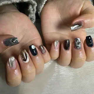 ネイル repos~ルポ~所属・里見 麗のネイルデザイン