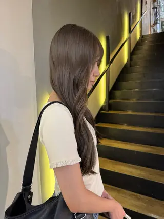 ロング SEAM所属・詩音 ／札幌美容師のヘアスタイル