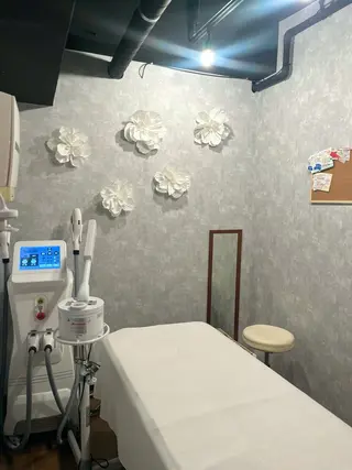 Chavi（チャヴィ）所属・脱毛サロンChavi 東府中店のエステ・リラクイメージ