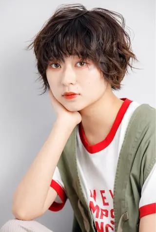 ミディアム to youハイライトのヘアスタイル