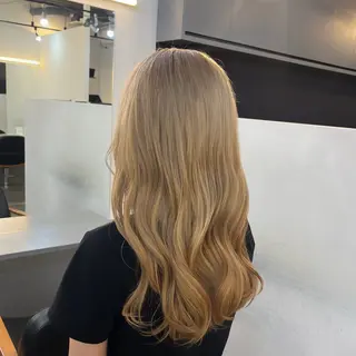 カラー ブリーチ/ハイトーン ボブ🐥HIYORIのヘアスタイル