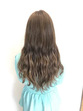 ロング 石毛 ひかるのヘアスタイル