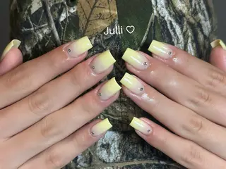 ネイル Julli ジュリのネイルデザイン