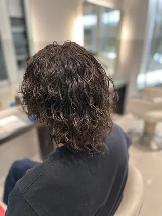 パーマ メンズ 花野 郁登のヘアスタイル