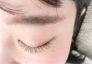 マツエク・マツパ Mauloa 学芸大学東口店所属・干山 優のマツエク・マツパデザイン