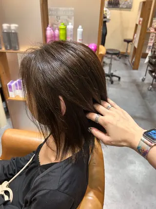 セミロング 井上 萌のヘアスタイル