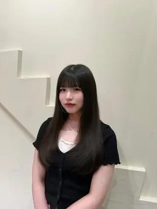 ロング レイヤー/顔周り/透 明感カラー/うる艶のヘアスタイル