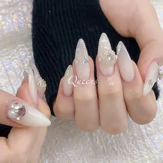 ネイル Queens 榊 まおのネイルデザイン