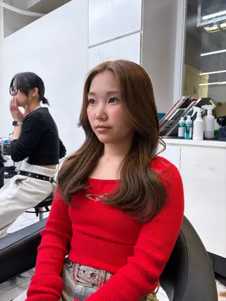 カラー 透明感ベージュ🤎 ナチュラルレイヤーのヘアスタイル