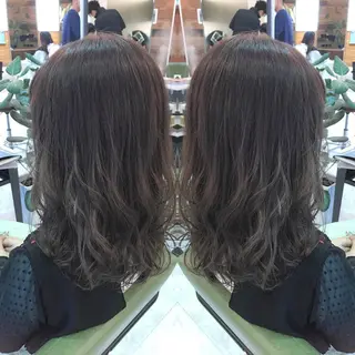 セミロング カラー 青木 茂樹⭐️ 透明感カラーのヘアスタイル