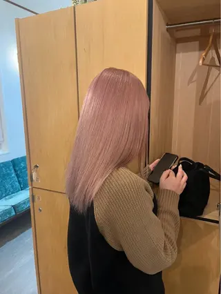 カラー 小野 楓未のヘアスタイル