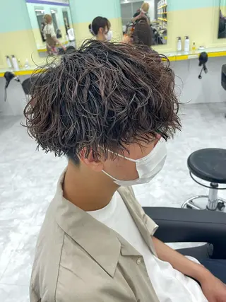 ショート パーマ ヘアアレンジ メンズ 艶カラー の達人のヘアスタイル