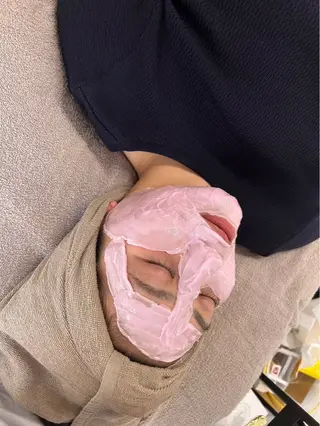 private salon tete所属・Face Wax 豊島 綾香のエステ・リラクイメージ