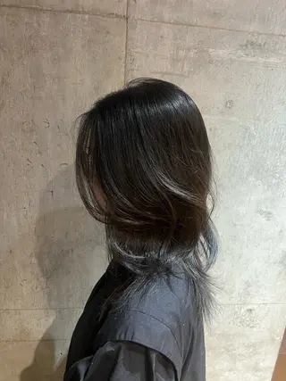 カラー 三宅 凜佳のヘアスタイル