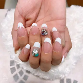 ネイル The Best Beauty受付担当のヘアスタイル