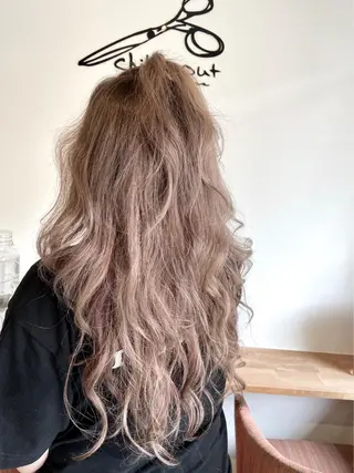 ロング カラー パーマ chill out 南塚口本店のヘアスタイル