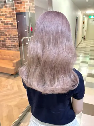 セミロング ブリーチ／ 髪質改善／ＲＹＯのヘアスタイル