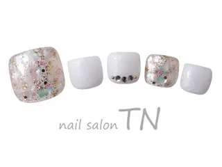 ネイル 寺嶋 ひなのネイルデザイン