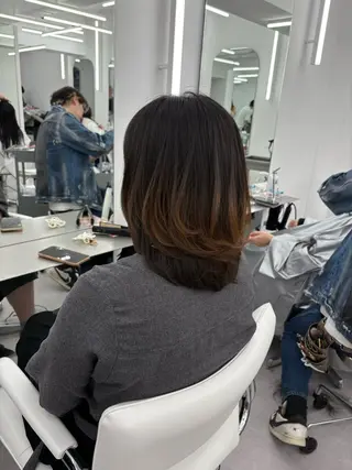 ミディアム 韓国ヘア/レイヤー/ 顔まわり足立遥奈のヘアスタイル