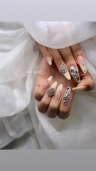 ネイル est nail所属・永山 芽生子のネイルデザイン