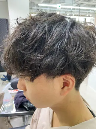 ショート カラー特化 横川　翔希のヘアスタイル