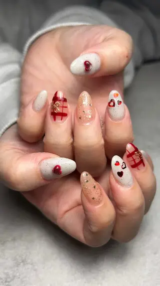 ネイル 関山 志乃のネイルデザイン