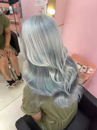 ロング カラー ブリーチ人気No.1 MANATO🎨🌈のヘアスタイル