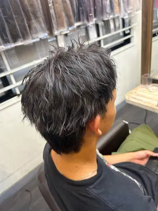 カラー メンズ 成安 雪菜のヘアスタイル