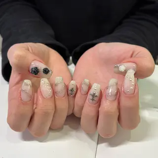 ネイル ネイルズシャトン🪡 ネイリスト齊藤のネイルデザイン