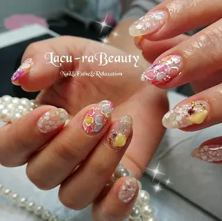 ネイル 小顔と腸の専門店 ラクーラビューティのエステ・リラクイメージ