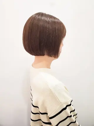 ショート カラー 齋藤  愛美のヘアスタイル