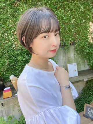ショート カラー shiori ❤︎ /透明感カラーのヘアスタイル