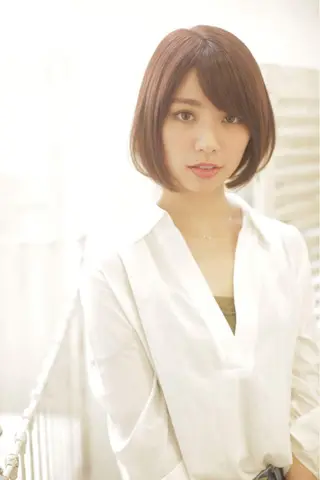 ショート カラー エイト ウメダのヘアスタイル