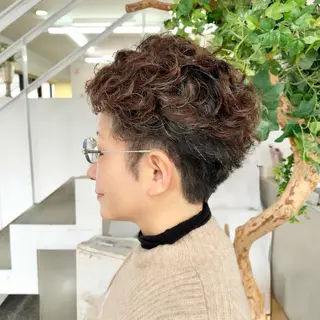 ショート パーマ 山田 里美のヘアスタイル